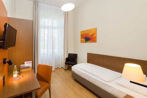 Ansicht vom Einzelzimmer im Bildungshaus St. Bernhard